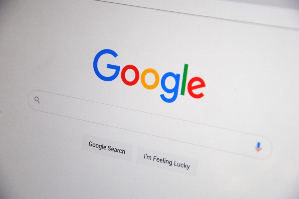 Google arama motoru ekran görüntüsü, yapay zeka performans raporu haberi görseli
