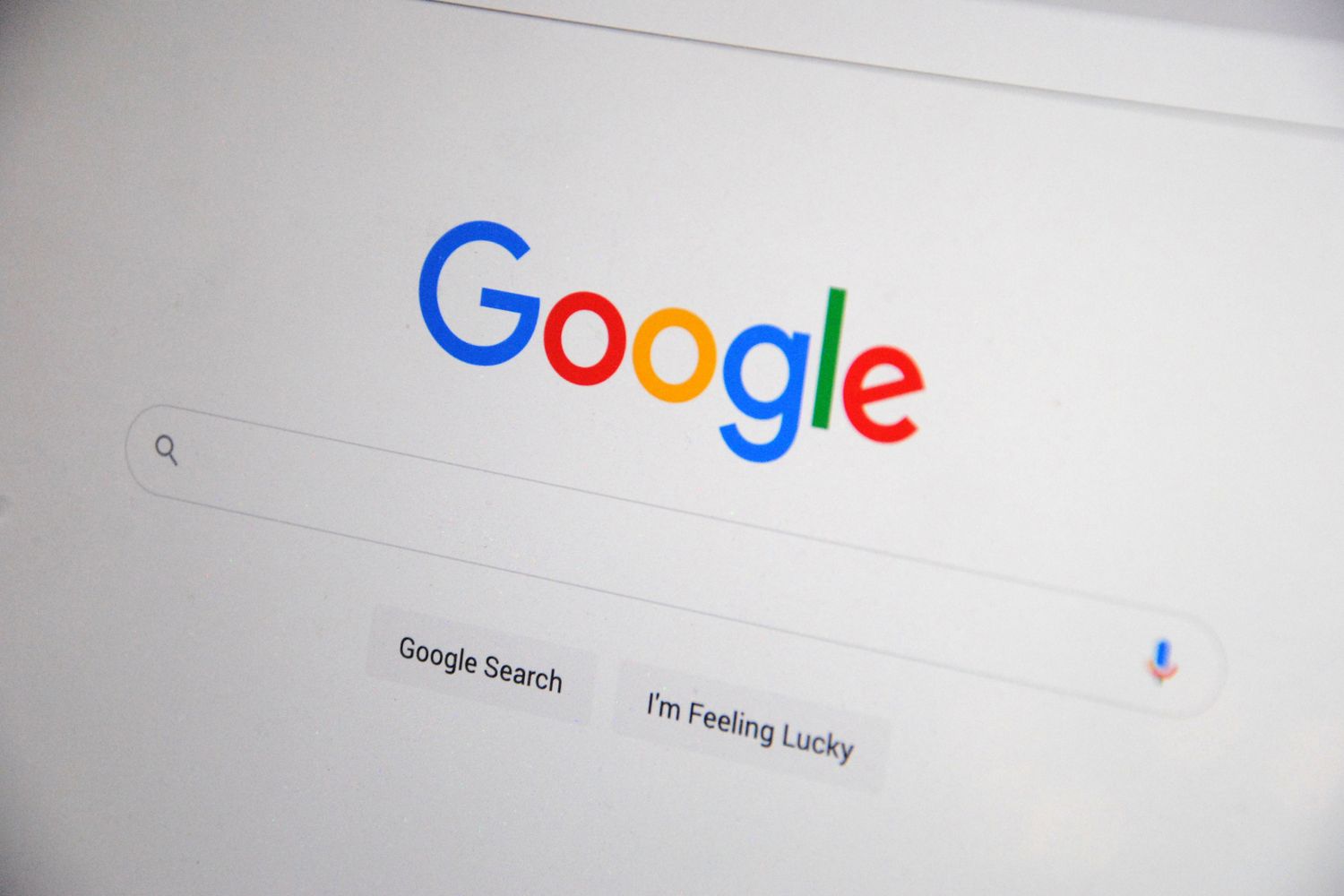Google arama motoru ekran görüntüsü, yapay zeka performans raporu haberi görseli