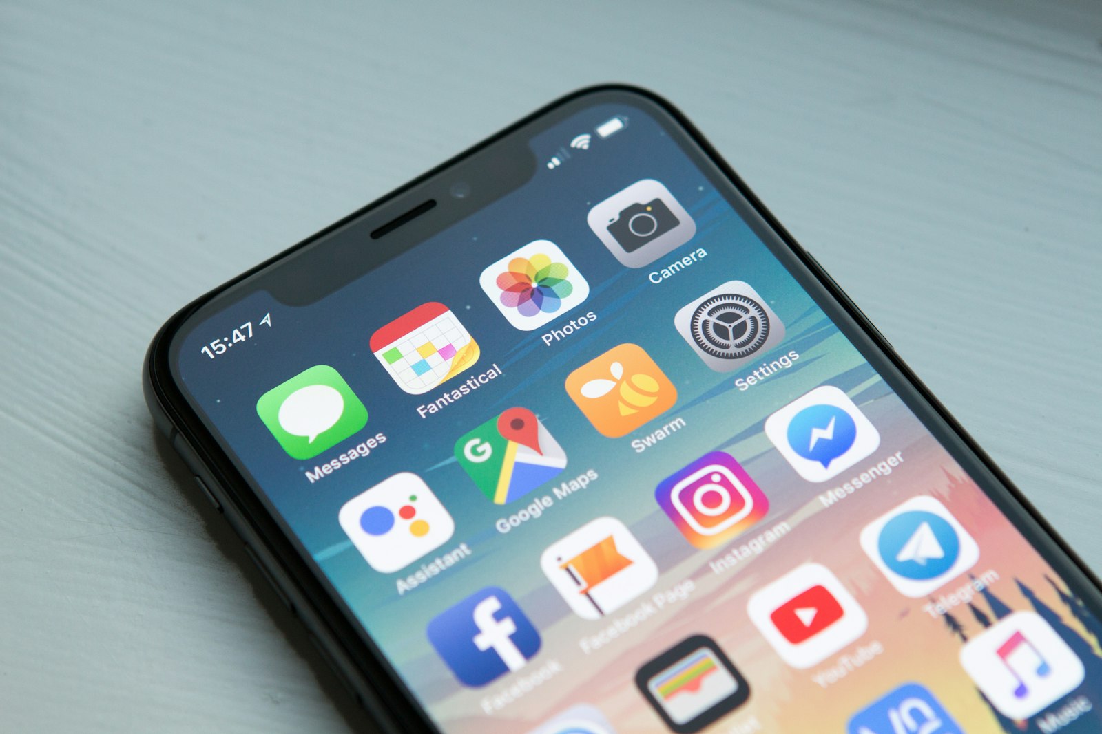push notification pazarlama için telefon ekranında anlık bildirim uyarısı