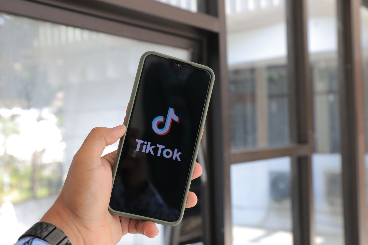 TikTok reklam stratejisi ve yapay zeka araçları